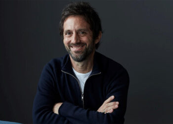 Reporte TV: Entrevista a Santiago Olivera, CEO VMLY&R