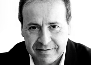Guillermo Oliveto: «La velocidad que tiene este devenir te abruma pero te forma»