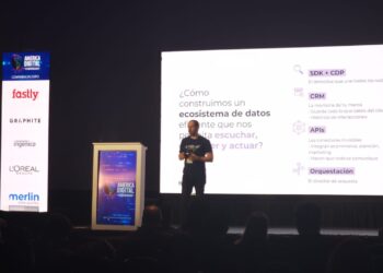 emBlue llega a Europa mediante la adquisición de MDirector