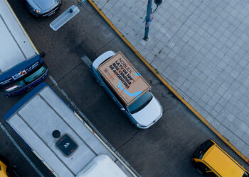 Noblex utilizó su propia TV, la más vendida del país, como Billboard.