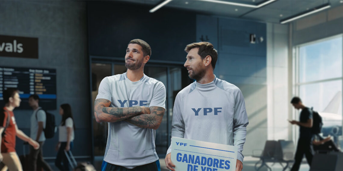 Messi y De Paul cómplices en la Promo Mundial de YPF e ISLA